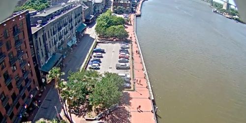 117 W River St Parking webcam - Savannah