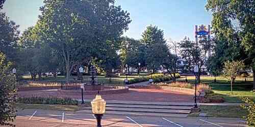 LIVE: Pella Central Park - Des Moines