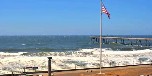 Pier with beaches on the Pacific coast webcam - San Francisco