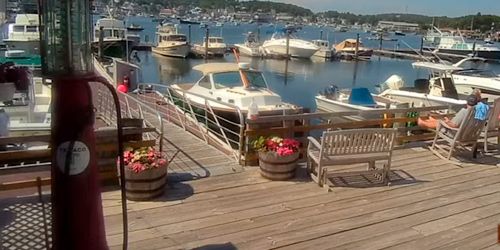 Brown's Wharf Inn, wooden yacht pier webcam - Boothbay Harbor