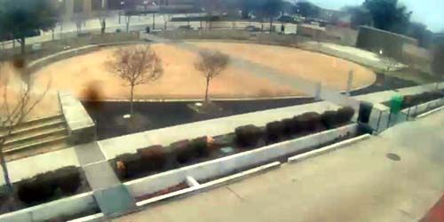 Wayne Ferguson Plaza in Lewisville webcam - Dallas