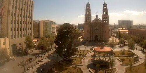 Metropolitan Cathedral and the Plaza de Armas webcam - Chihuahua