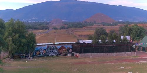Pyramids in the suburb of Teotihuacan webcam - Mexico City