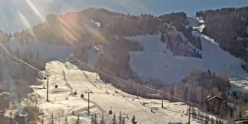 Piste de ski dans une station de ski webcam - Aspen