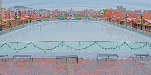 Ice skating rink in the city center webcam - Carmel