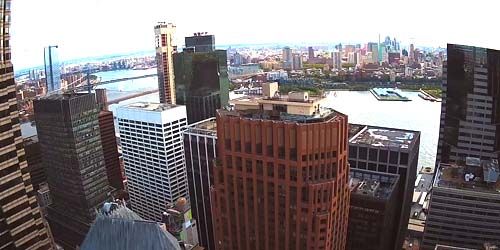 East River, view from Manhattan webcam - New York