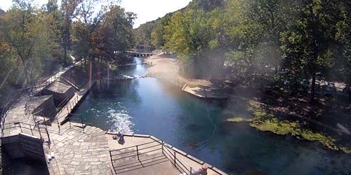 Parc d'État de Roaring River webcam - Cassville