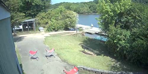 Chattahoochee River, Azalea Park Dock, suburb of Roswell webcam - Atlanta