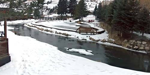 Rustic Inn Creekside Resort & Spa at Jackson Hole webcam - Jackson