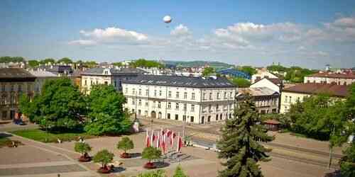 LIVE: Rynek Podgórski Square - Krakow