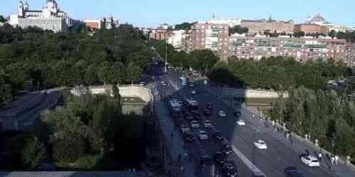 LIVE: Segovia Street - Madrid