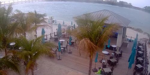 Restaurant au Shephard's Beach Resort webcam - Clearwater