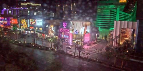 Shops and boutiques in the city center webcam - Las Vegas