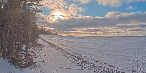 Shore of Lake Superior at Eagle River Webcam