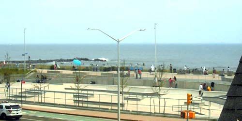 Skatepark at Rockaway Beach (spot) webcam - New York