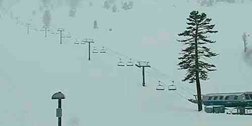 LIVE: Ski slope at Mt. Rose - Ski Tahoe - Reno