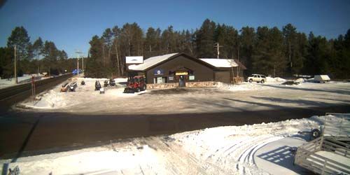 Snowmobile rental station webcam - Land O' Lakes