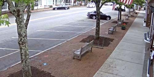 Pedestrians on the streets of Southampton Webcam