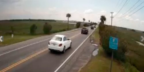 Traffic on Ben Sawyer Boulevard on Sullivans Island webcam - Charleston