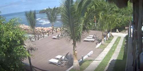 Vacationers on the hotel terrace Webcam