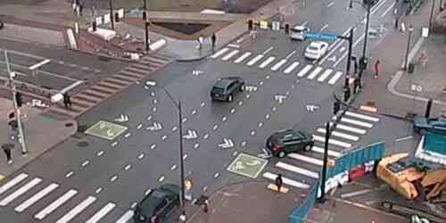 LIVE: Traffic in the city center - Pittsburgh