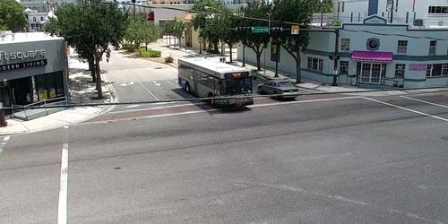 Traffic in the city center webcam - Sarasota