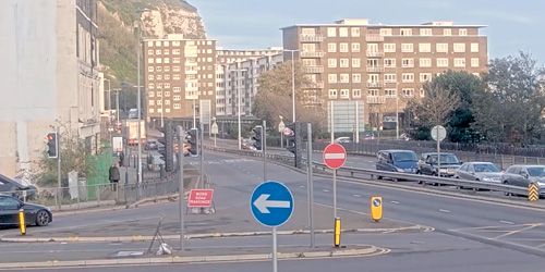Traffic in the city center webcam - Dover