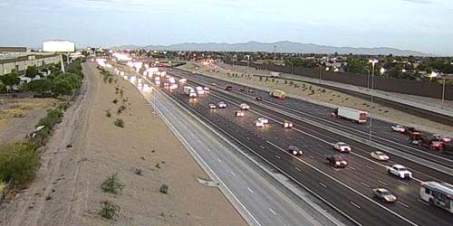 Traffic on 67 Avenue webcam - Phoenix