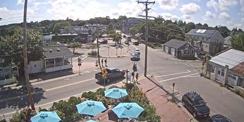 traffic on the streets of Martha's Vineyard webcam - New Bedford