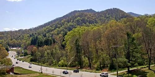 Tráfico de la carretera a través de Waynesville webcam - Asheville