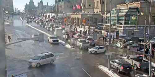 LIVE: Wellington Street towards Parliament Hill - Ottawa