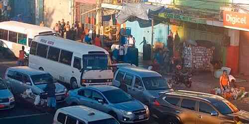 LIVE: West Parade Downtown - Kingston