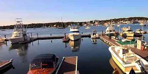 LIVE: Brown’s Wharf Inn Marina - Portland