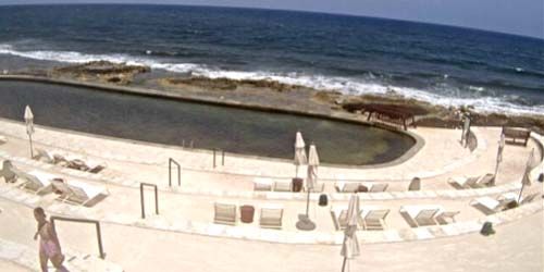 Beach with pool at TRS Yucatan hotel webcam - Playa del Carmen