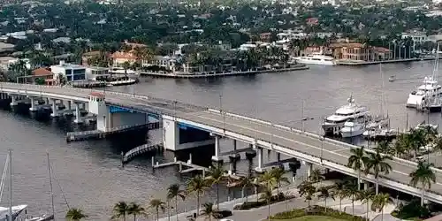 Bridge E Las Olas blvd over the Middle River Webcam