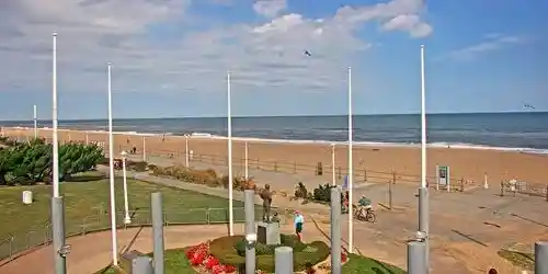 John Wareing Statue in 17th Street Park Webcam